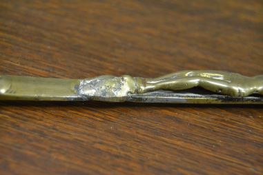 (n-6055) Krustifiksiga metallist rist