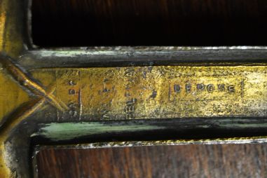 (n-6056) Krustifiksiga metallist rist, DEPOSE