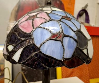 (n-6202) Tiffany stiilis laualamp