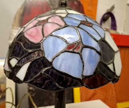 (n-6202) Tiffany stiilis laualamp