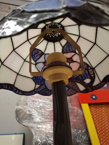 (n-6202) Tiffany stiilis laualamp