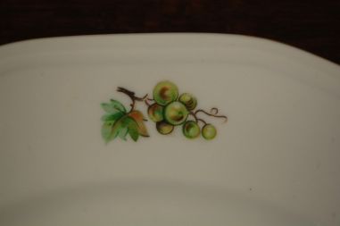 (n-6226) Kahla puuviljadega vaagen