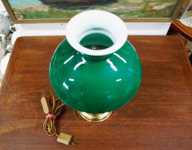 (n-6263) Vana rohelise klaaskupliga laualamp