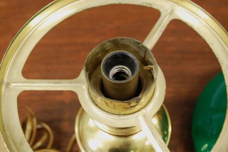 (n-6263) Vana rohelise klaaskupliga laualamp