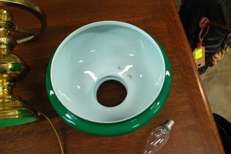 (n-6263) Vana rohelise klaaskupliga laualamp