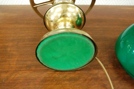 (n-6263) Vana rohelise klaaskupliga laualamp