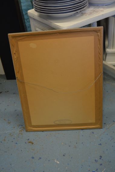 (p-928) Raamitud värvikirev töö