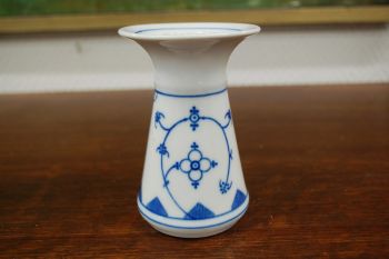 (n-6285) Õlelillemustriga küünlajalg 2