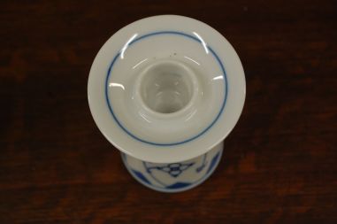 (n-6285) Õlelillemustriga küünlajalg