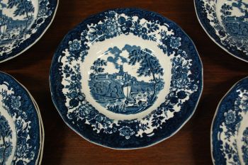 (n-6295) Royal Worcester LTD Avon Scenes Palissy, supi-pastataldrikud, 6tk 2