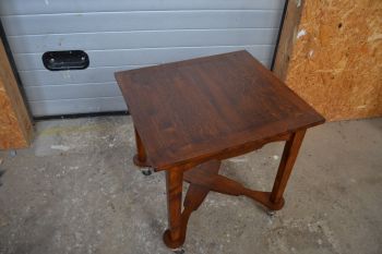 (n-6297) Ratastega laud 2