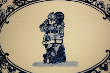 (n-6314) Royal Delfts käsitsimaalitud vaagen "Coca-Cola"