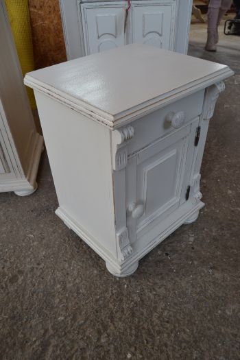 (L-520) Väiksem kummut, öökapp 2