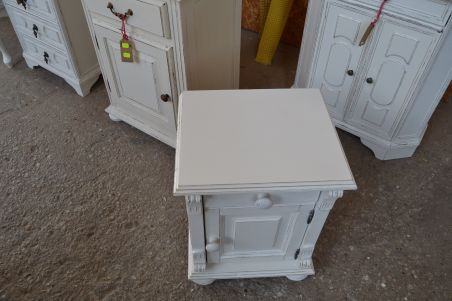 (L-520) Väiksem kummut, öökapp (L-520) Väiksem kummut, öökapp