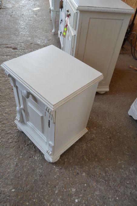 (L-520) Väiksem kummut, öökapp (L-520) Väiksem kummut, öökapp