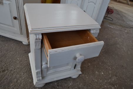 (L-520) Väiksem kummut, öökapp (L-520) Väiksem kummut, öökapp