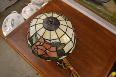 (n-6329) Tiffany stiilis laualamp