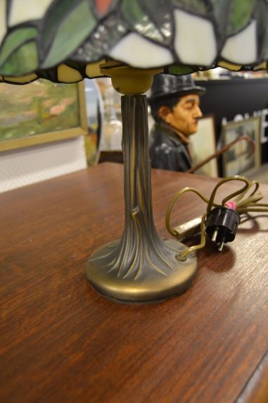 (n-6329) Tiffany stiilis laualamp