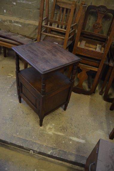 (n-6348) Väiksem kummut, öökapp