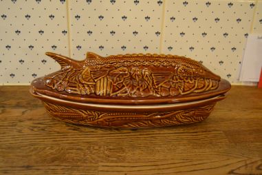 (L-524) Kalakujuline keraamiline nõu