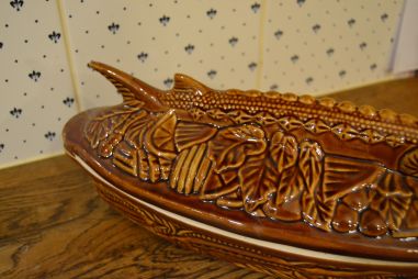 (L-524) Kalakujuline keraamiline nõu