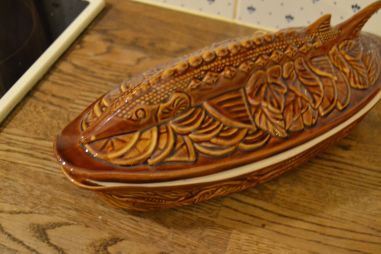 (L-524) Kalakujuline keraamiline nõu