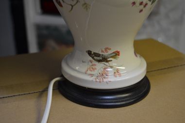 (n-6401) Lindudega laualamp