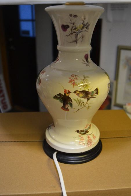 (n-6401) Lindudega laualamp