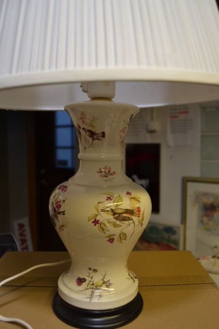 (n-6401) Lindudega laualamp