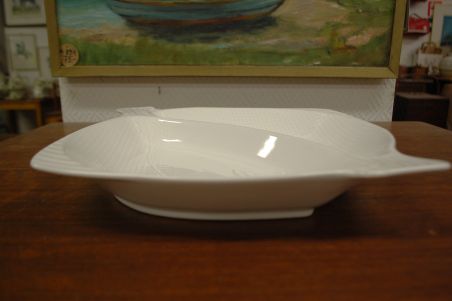 (n-6417)  Valge kalavaagen
