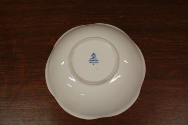 (n-6438/2) Volkstedt, Pastorale, sibulamustriga kauss