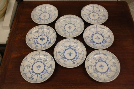 (n-6447/4) Boch Freres La Louviere, copenhageni mustriga taldrikud, 8tk (n-6447/4) Boch Freres La Louviere, copenhageni mustriga taldrikud, 8tk