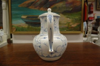 (n-6448) Maestricht, Societe Ceramique copenhageni mustriga kann