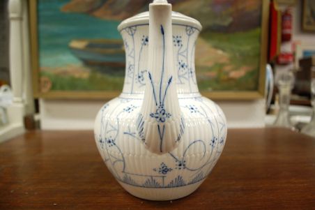 (n-6448) Maestricht, Societe Ceramique copenhageni mustriga kann