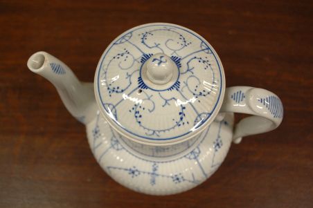 (n-6448) Maestricht, Societe Ceramique copenhageni mustriga kann