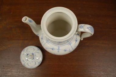 (n-6448) Maestricht, Societe Ceramique copenhageni mustriga kann