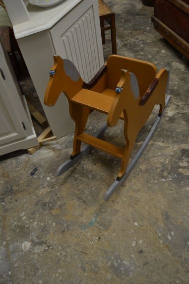 (L-538) Laste kiikhobu