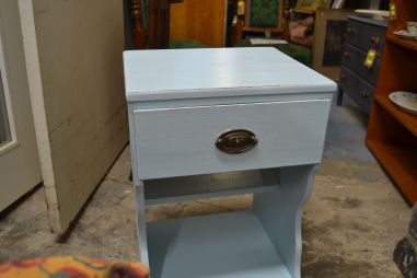 (L-552) Helesinine riiuliga kapike