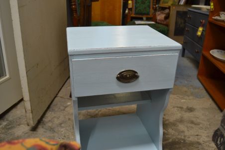 (L-552) Helesinine riiuliga kapike (L-552) Helesinine riiuliga kapike