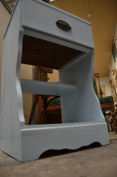 (L-552) Helesinine riiuliga kapike