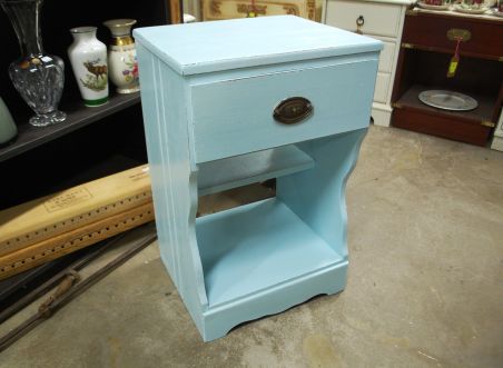 (L-552) Helesinine riiuliga kapike (L-552) Helesinine riiuliga kapike