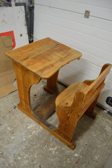 (L-557) Vana puidust koolipink