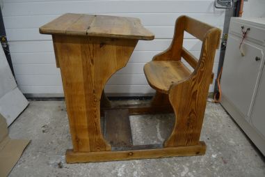 (L-557) Vana puidust koolipink