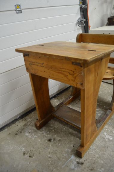 (L-557) Vana puidust koolipink