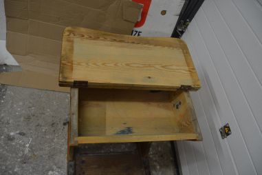 (L-557) Vana puidust koolipink