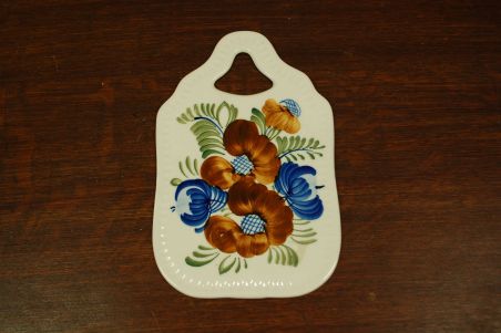 (n-3442) Lilleline lõikelaud-kuumaalus