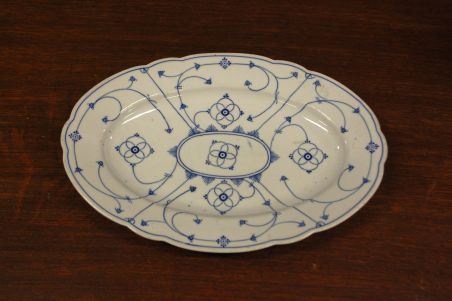 (n-3420) Õlelillemustriga ovaalne vaagen (n-3420) Õlelillemustriga ovaalne vaagen