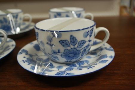 (n-3759/1) Lillelised tassid-taldrikud, 4tk