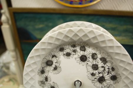 (n-4143/1) Thomas Porzellan, karikakardega korrusvaagen