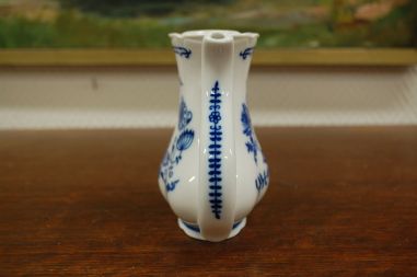 (n-2942) Leander 1946, RGK, China of Boheme Karlsbader, sibulamustriga eriline mineraalveekruus